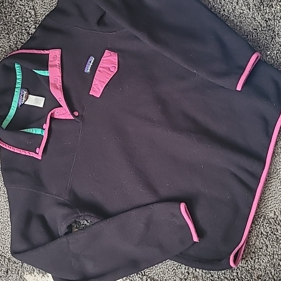 Patagonia large women's synchilla pullover snap black purple 💜 - Picture 4 of 9